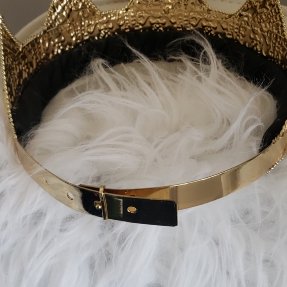 COPY - Crown - Picture 4 of 5